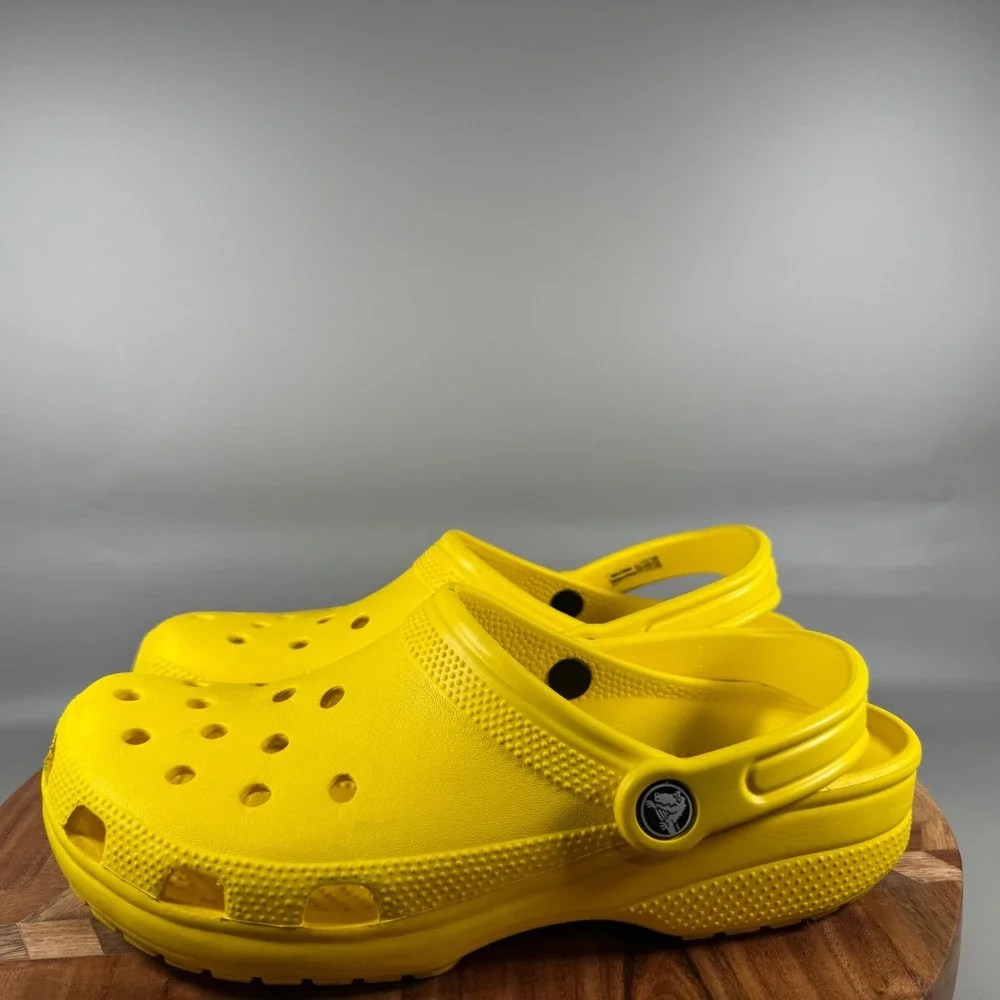 Crocs Classic Clog Lemon Yellow Mens Size 9 Womens 11 Slip On Comfort Shoes